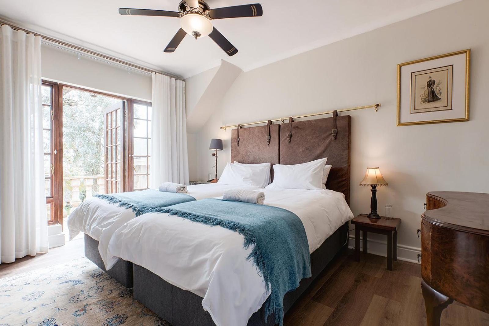 リーネンダル Portland Manor Bed & Breakfast エクステリア 写真